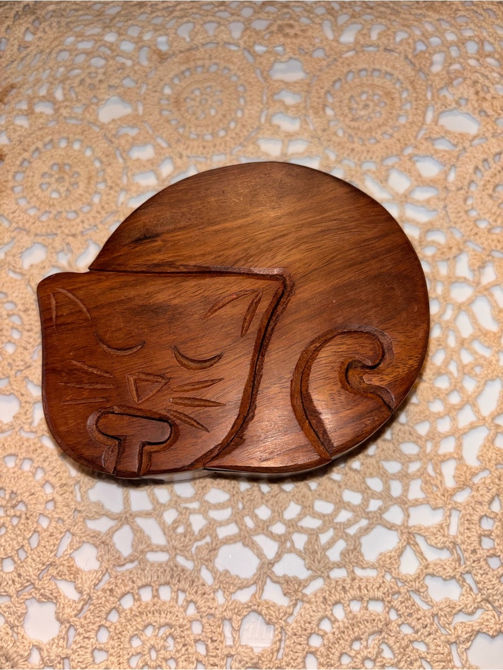 Hand-Carved Rosewood Cat Puzzle Trinket box w/ secret compartments Made in India